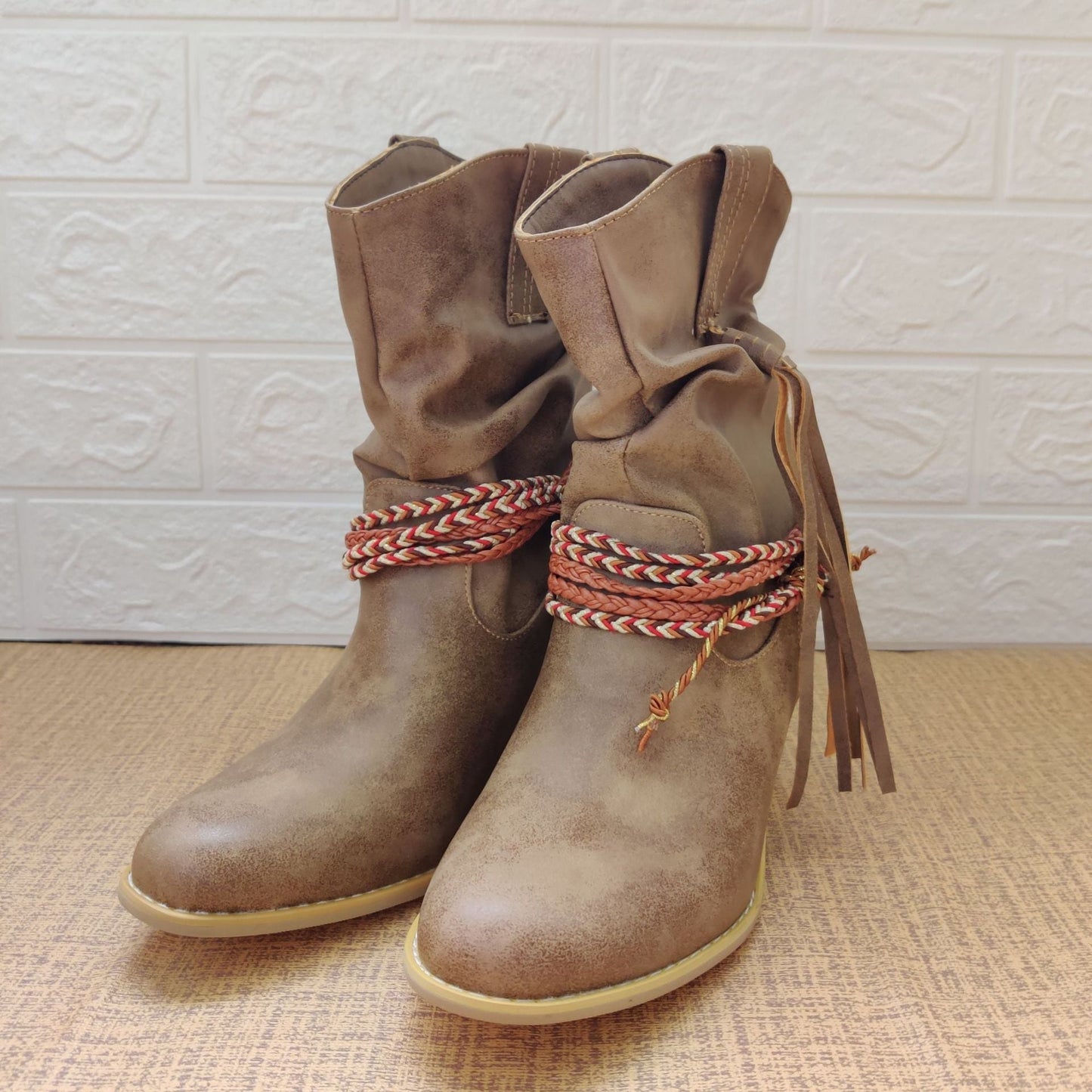 Alma | Sleek and supportive orthopedic boots