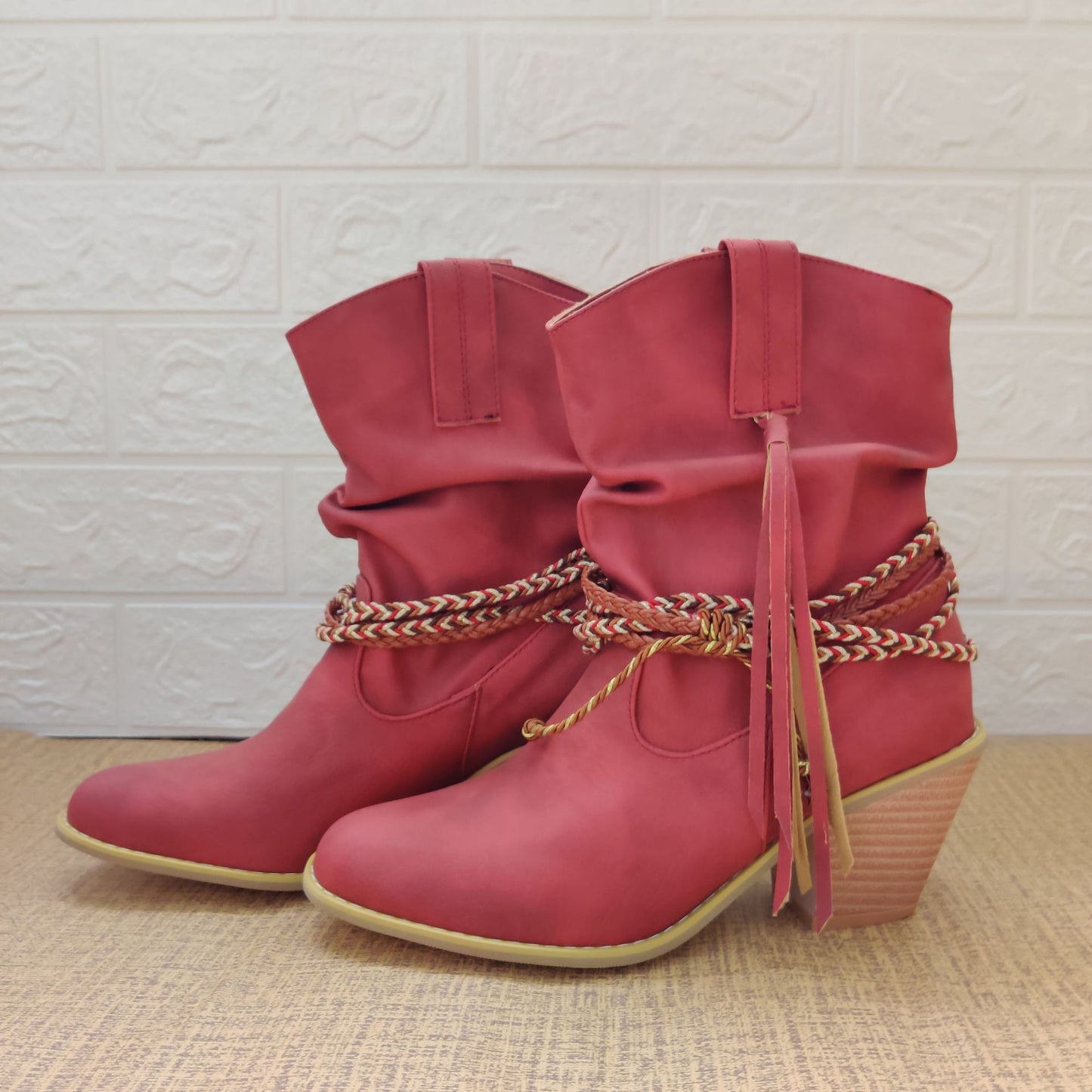 Alma | Sleek and supportive orthopedic boots