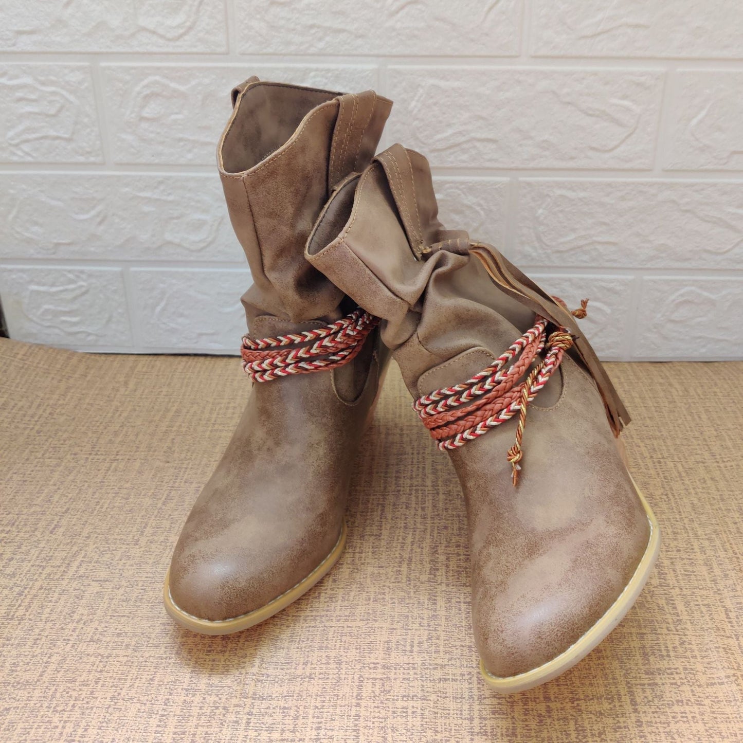 Alma | Sleek and supportive orthopedic boots