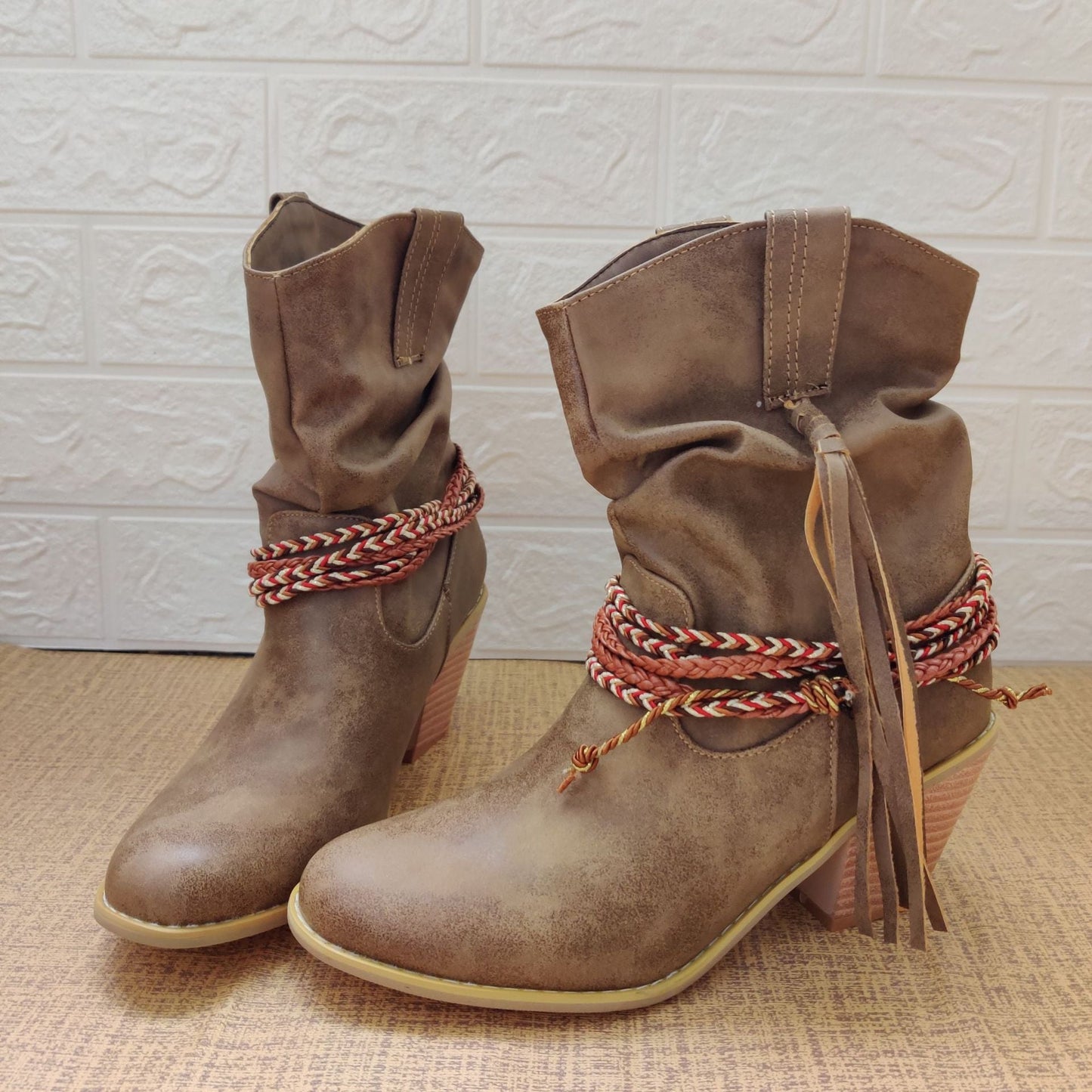 Alma | Sleek and supportive orthopedic boots