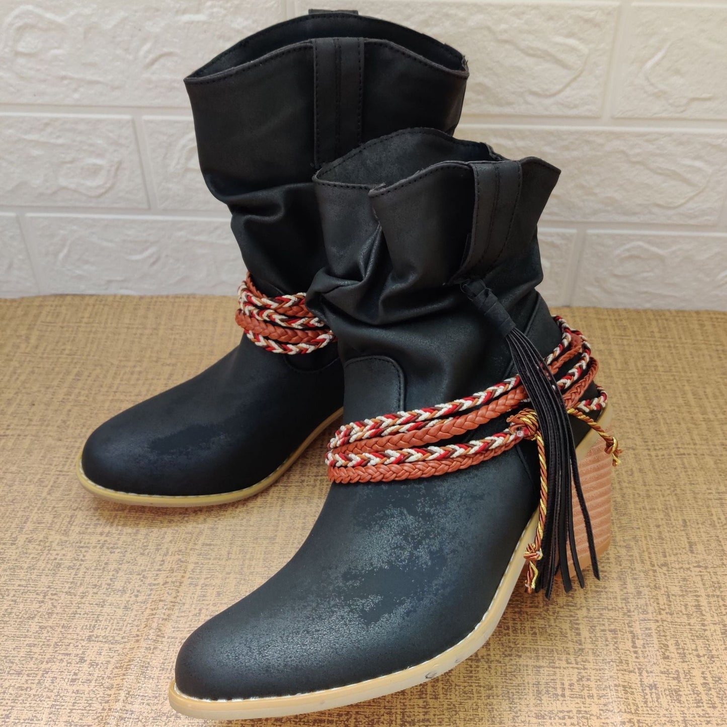 Alma | Sleek and supportive orthopedic boots