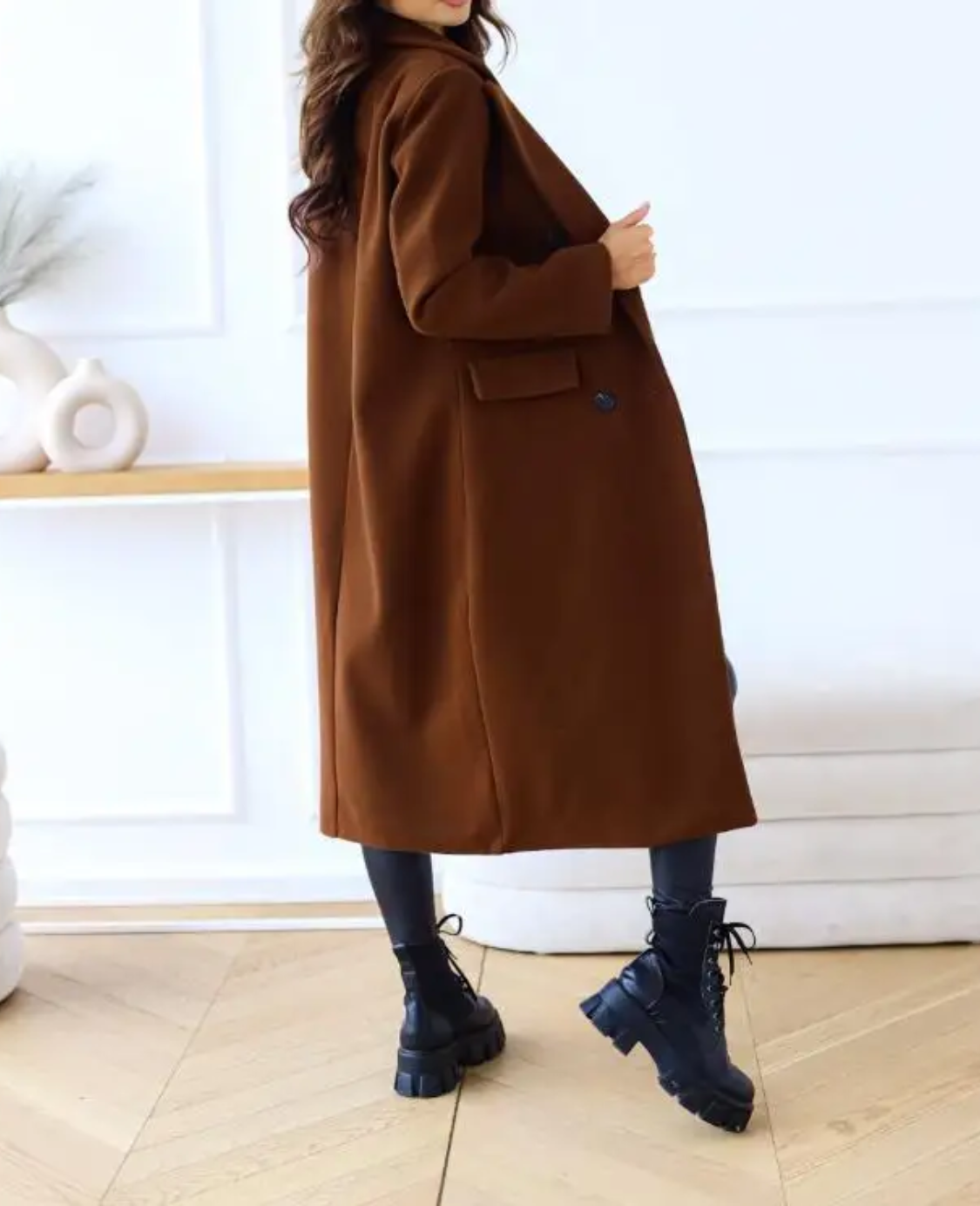 Rafaela | Classic and comfortable winter garment.