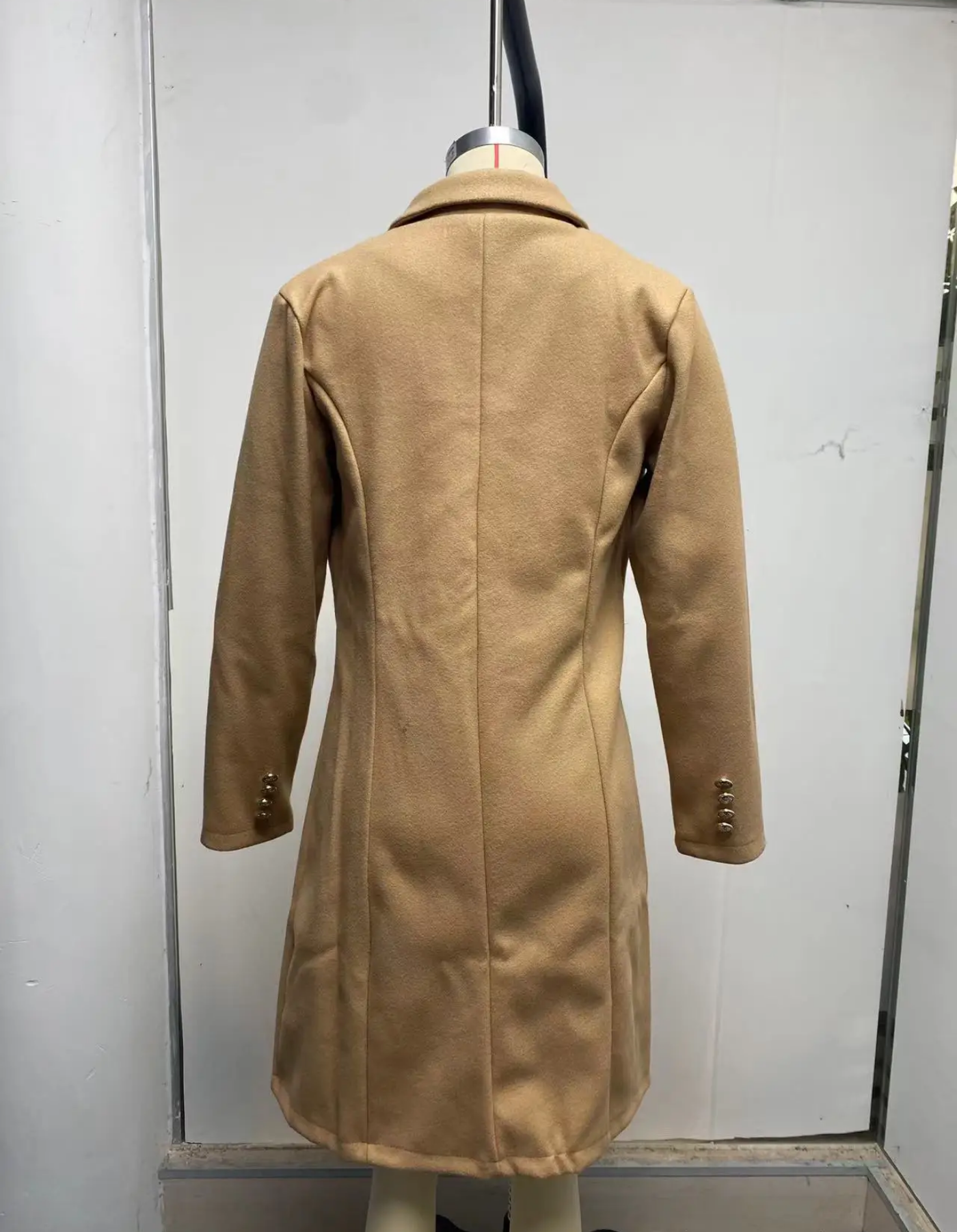 Hilda | Elegant and casual winter garment