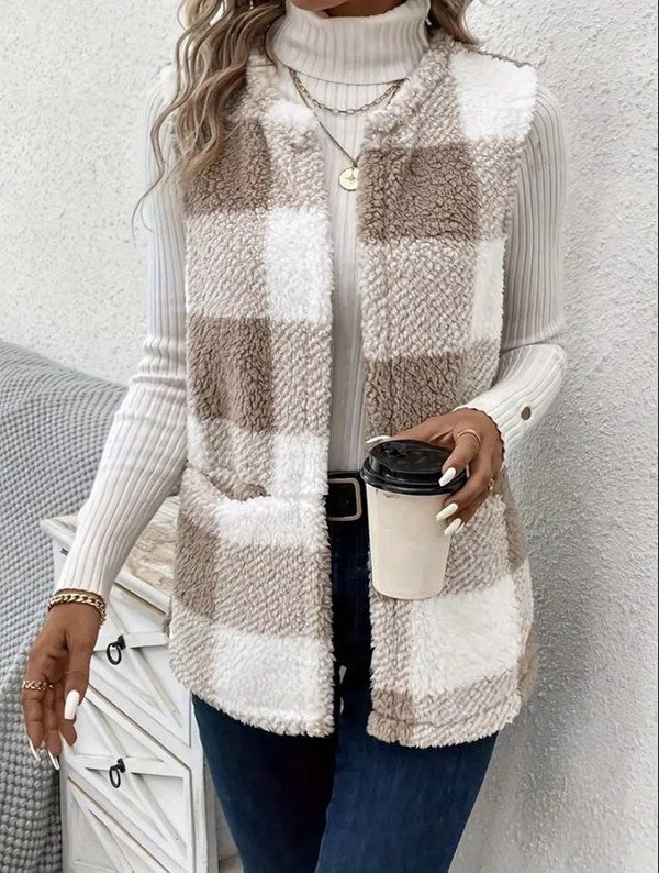 Zoe | Sherpa checked vest