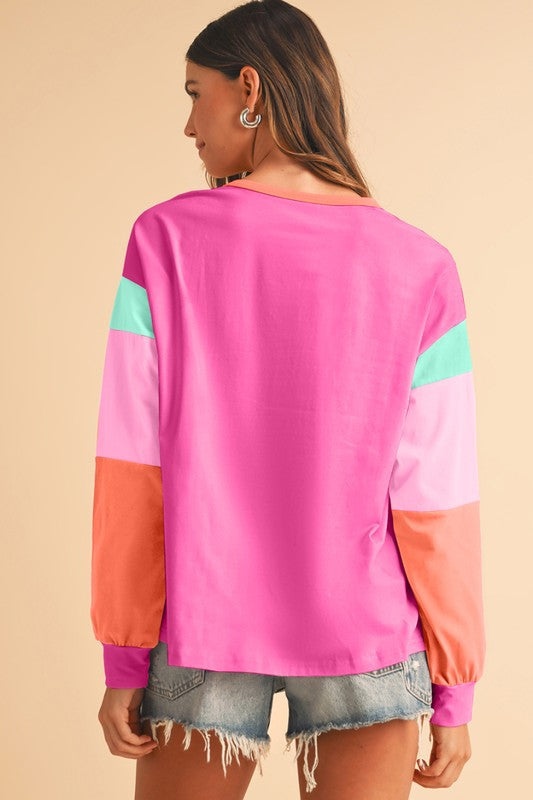 Adriana | Loose fit top with color block sleeves