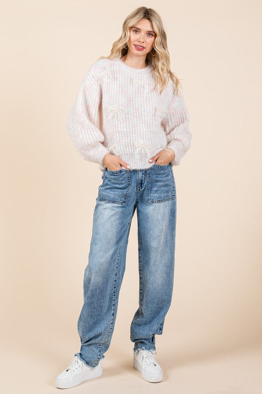 Melina | Heavy knit sweater with bow embroidery