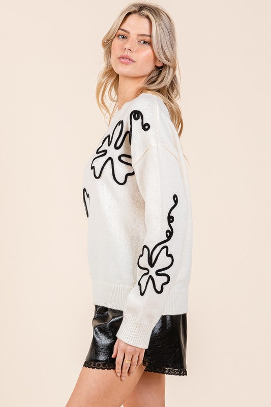 Adriana | Knitted sweater with floral embroidery
