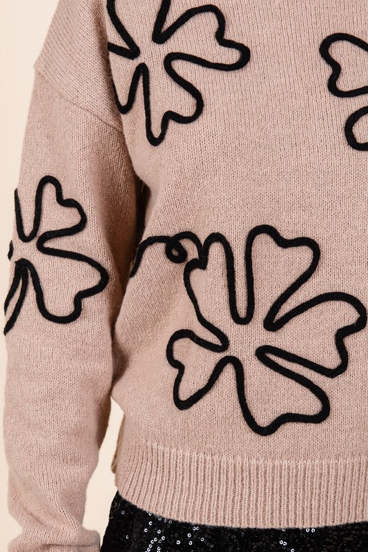 Cecilia | Plus knitted sweater with floral embroidery