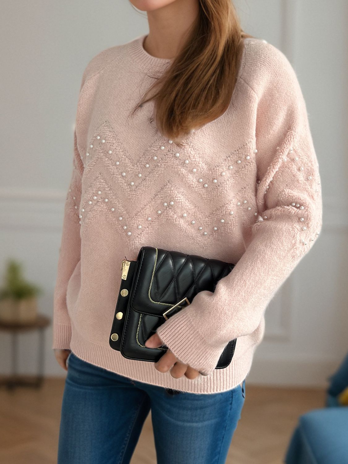 Concepcion | Round neck sweater with raglan sleeves and pearl trim