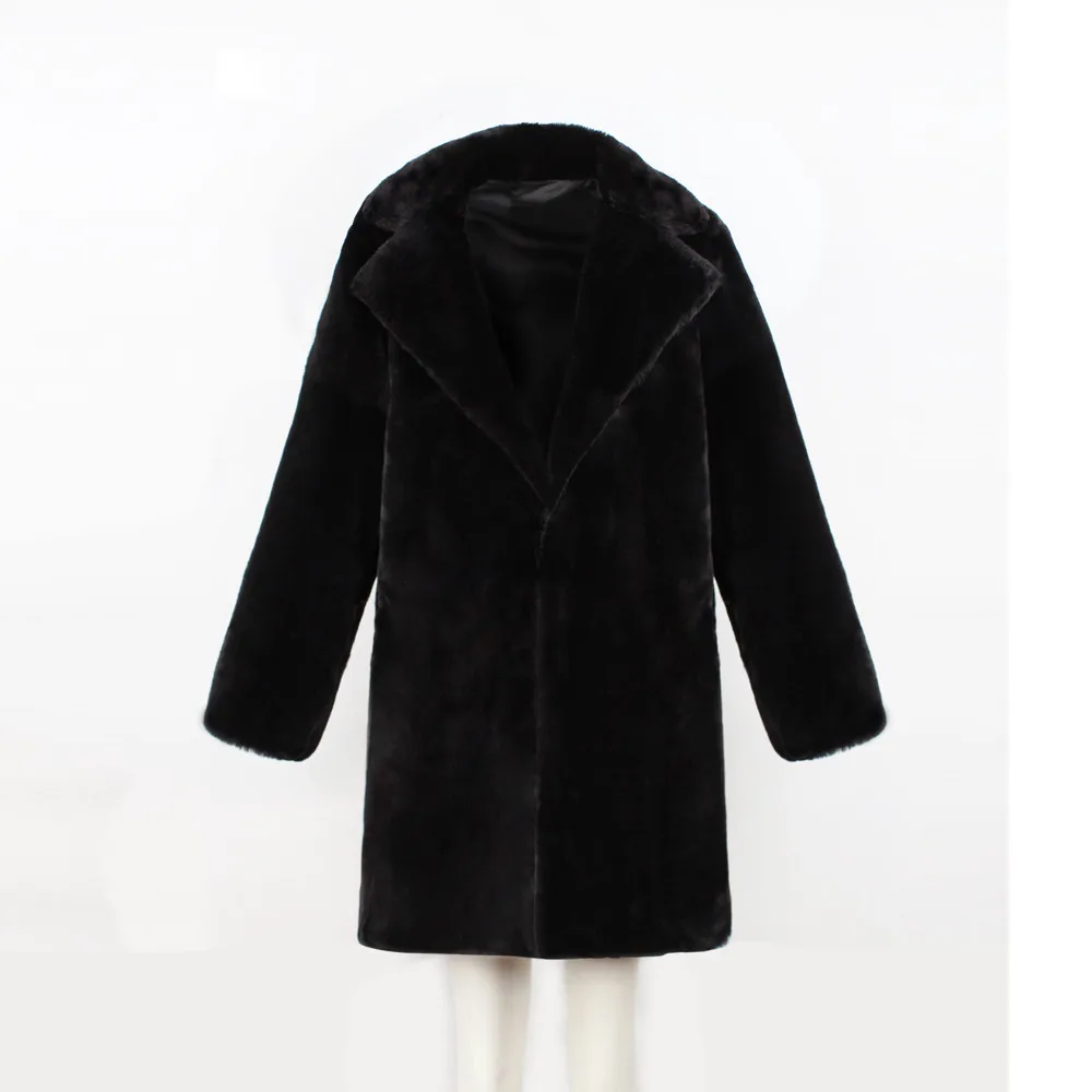 Ursula | Modern and minimalist winter garment.