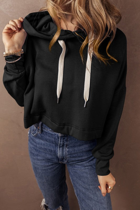 Tamar | Short hoodie with low shoulders and drawstring