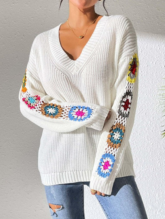Eva | Sweater with crochet sleeves and V-neck