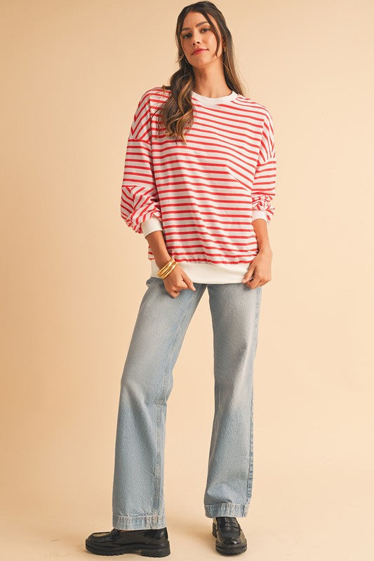 Cecilia | Loose sweatshirt with low shoulders and a crew neck