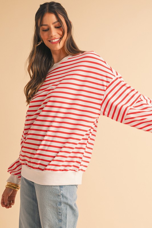 Cecilia | Loose sweatshirt with low shoulders and a crew neck
