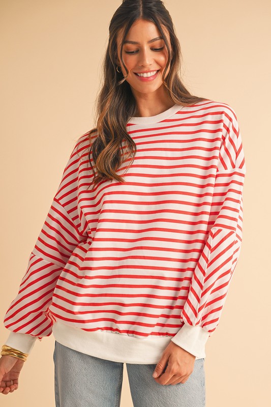 Cecilia | Loose sweatshirt with low shoulders and a crew neck