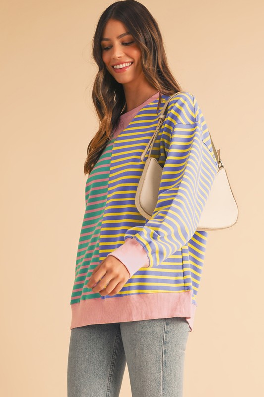 Felicidad | Oversized sweatshirt with dropped shoulders in a color block look