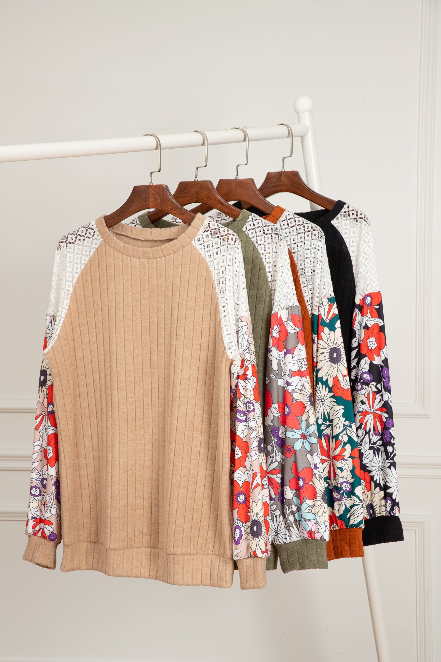 Irma | Fashionable and effortless winter blouse