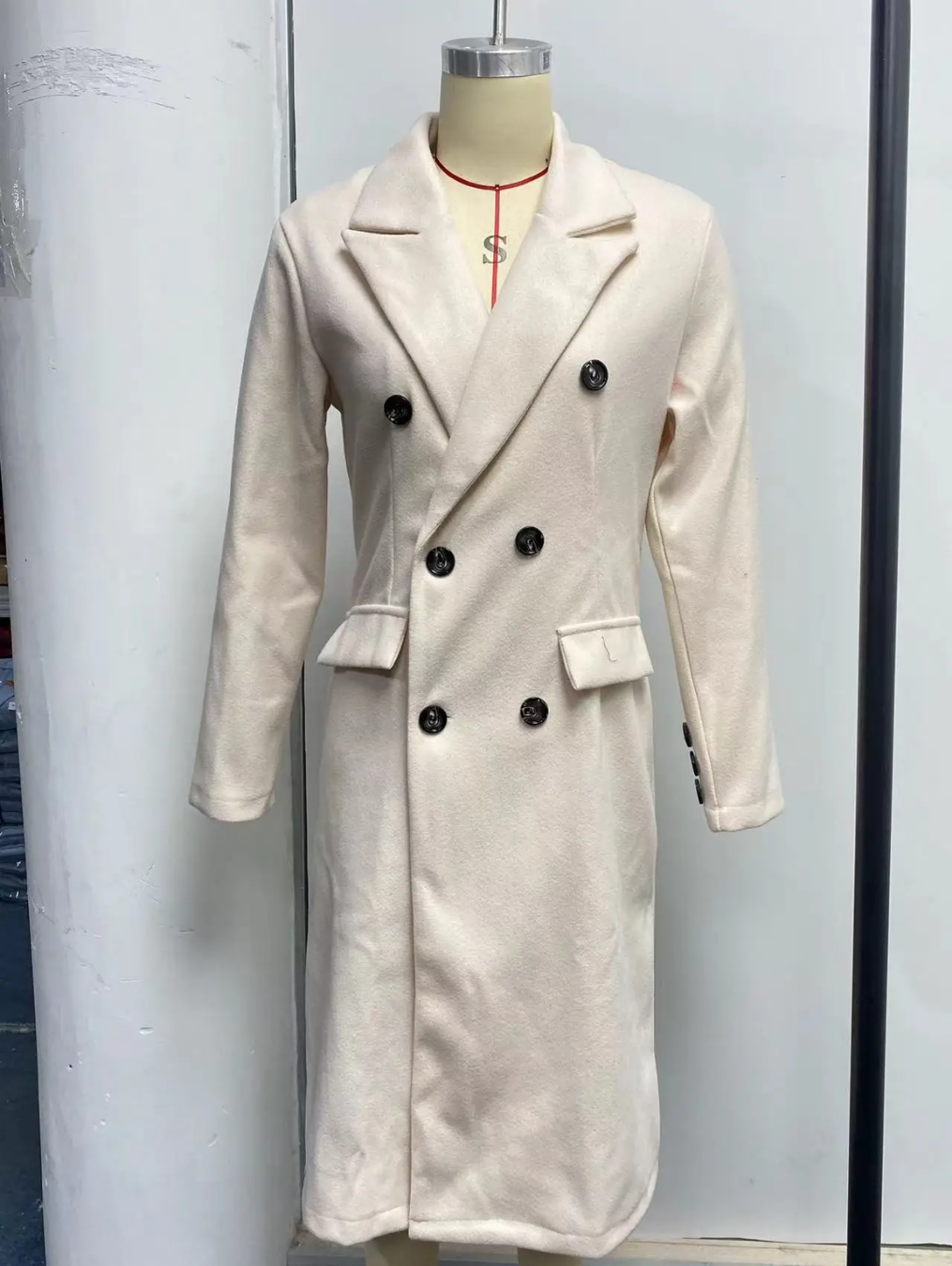 Renata | Casual and effortless winter garment