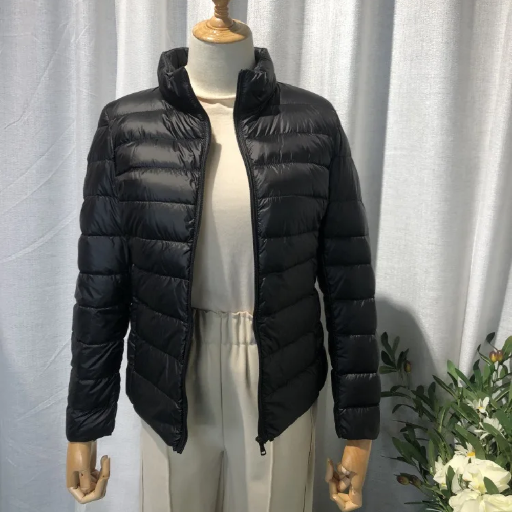 Paz | Chic and relaxed winter garment.