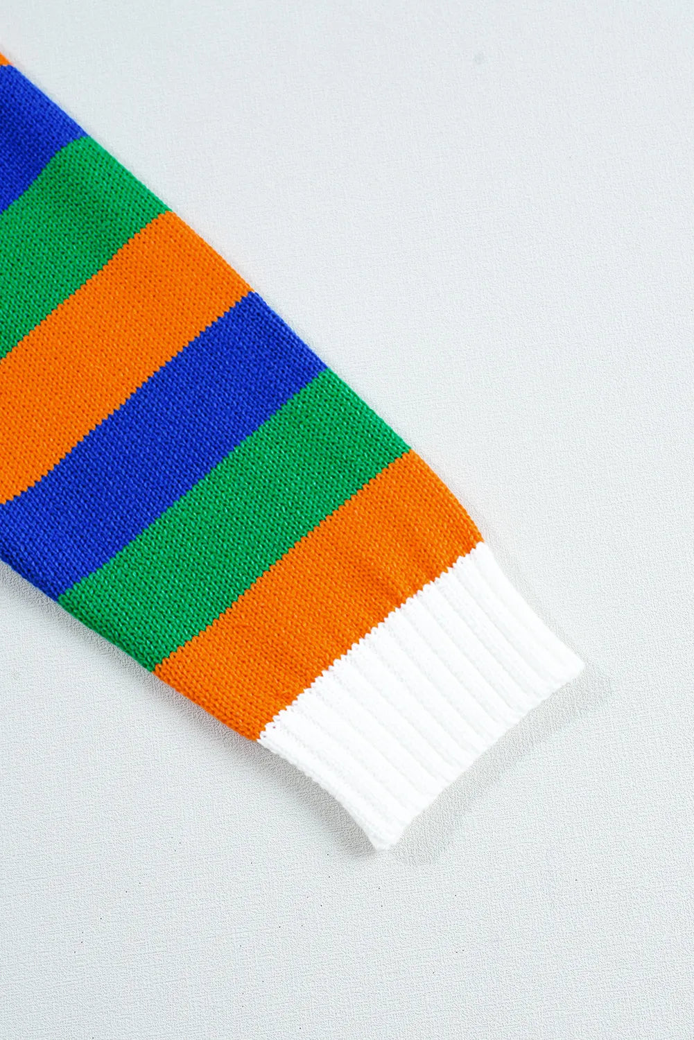 Selma | Long sleeve sweater with a color block design