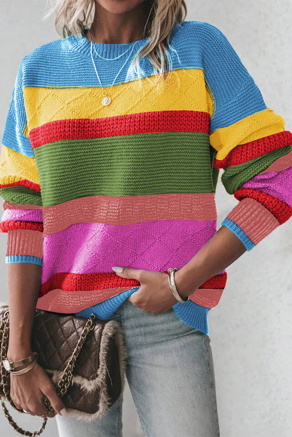 Monica | Contrast sweater with a crew neck and dropped shoulders