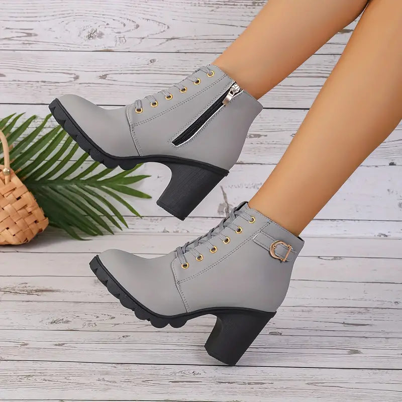 Juana | Elegant and detailed supportive footwear