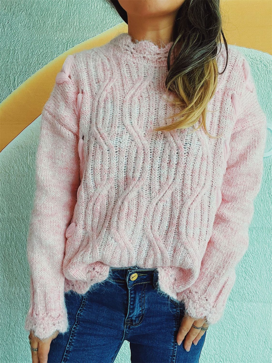 Gabriella | Long-sleeved sweater with dropped shoulders and a wavy hem