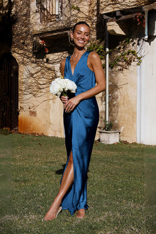 Vanesa® | Deep V-Neck Sleeveless Backless Dress