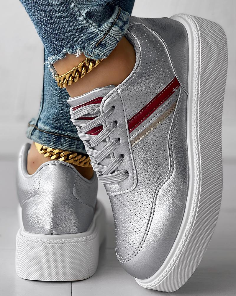 Yara | Elegant and detailed supportive sneakers