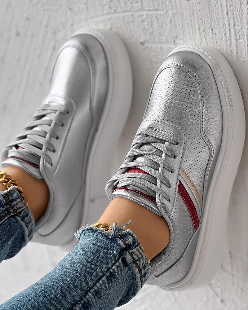 Yara | Elegant and detailed supportive sneakers