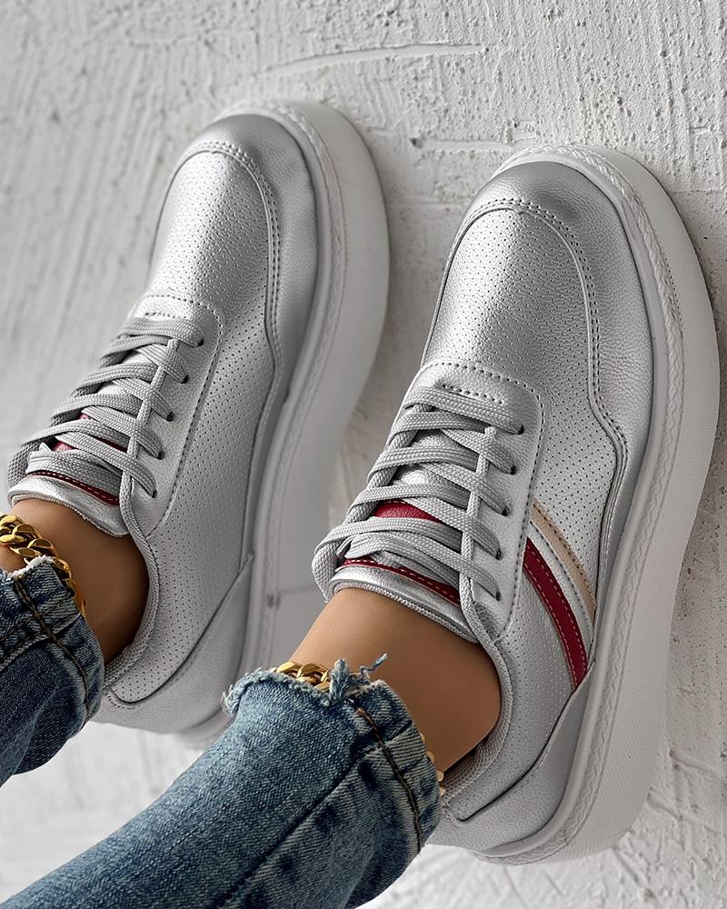 Yara | Elegant and detailed supportive sneakers