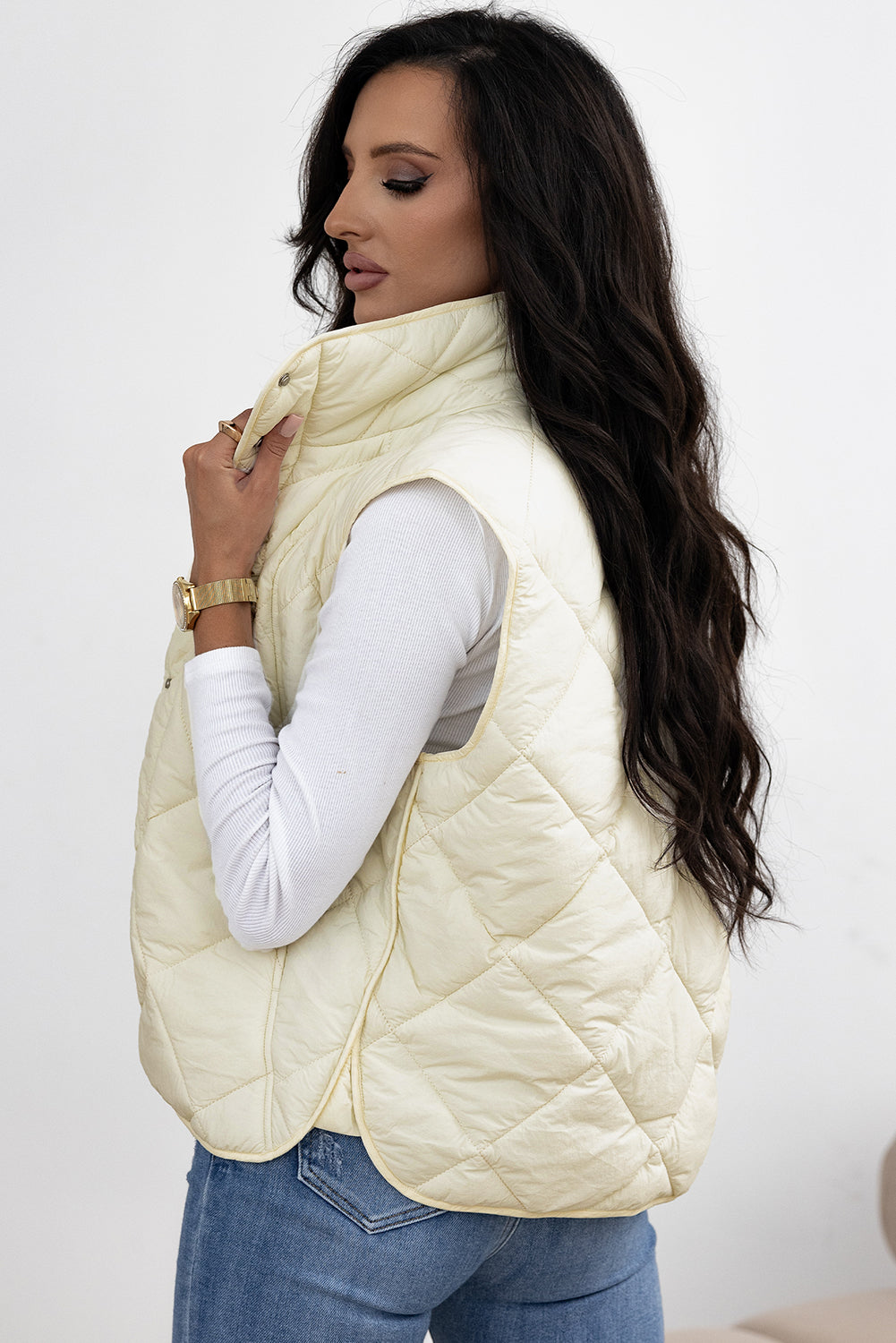Maite | Vest with snap-down structure and pockets