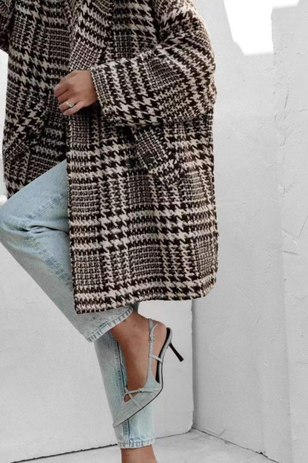 Patricia | Long-sleeved coat with a houndstooth collar and pockets