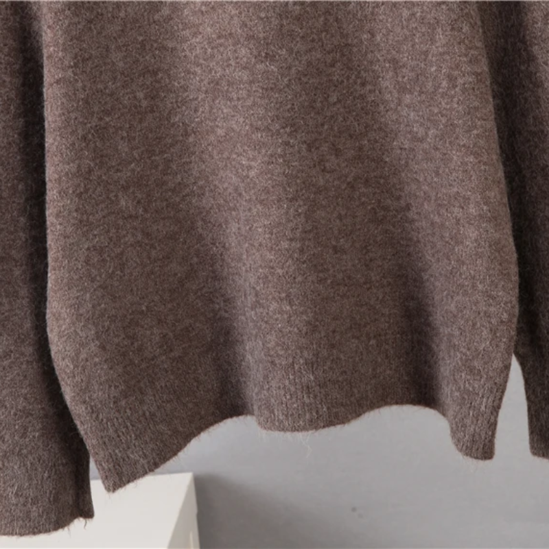 Rebeca | Effortless and chic winter sweater