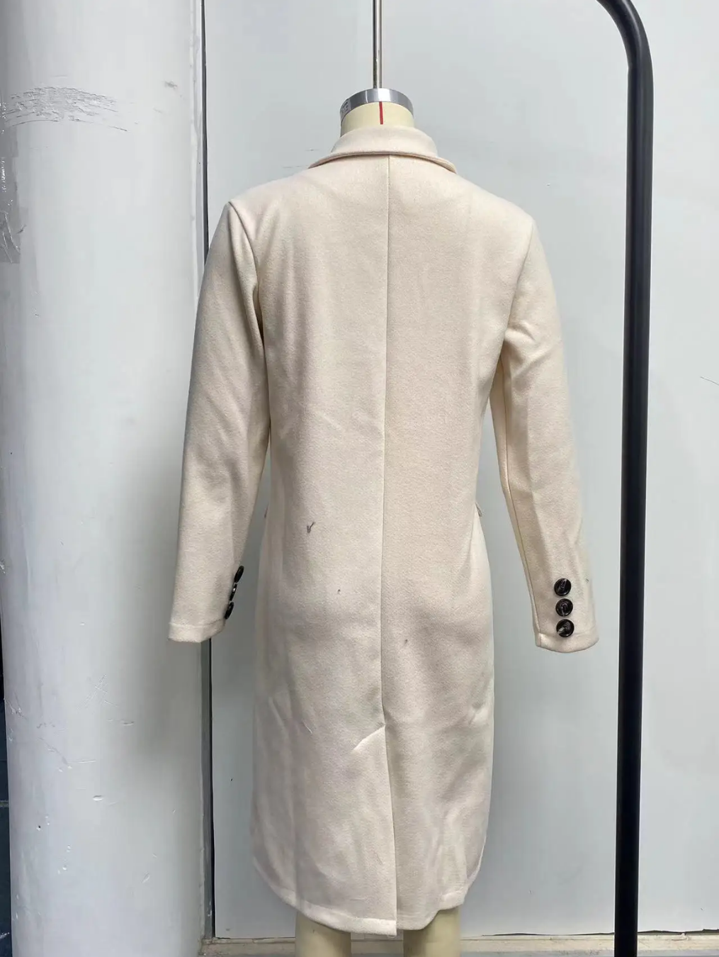 Renata | Casual and effortless winter garment