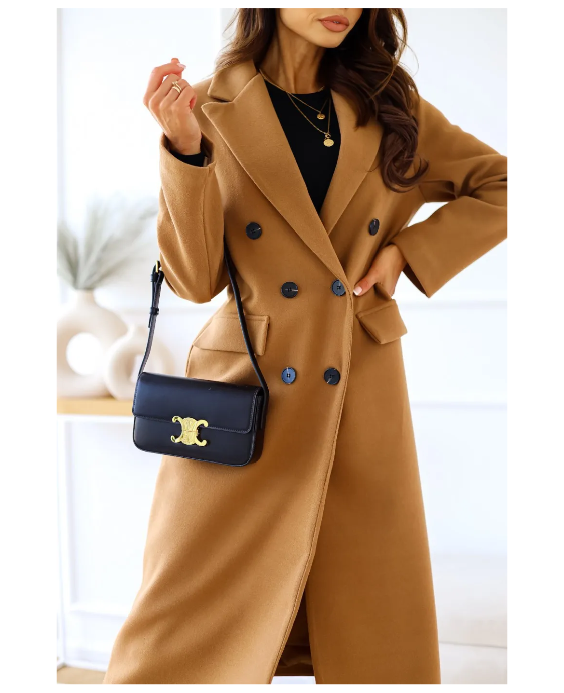 Rafaela | Classic and comfortable winter garment.