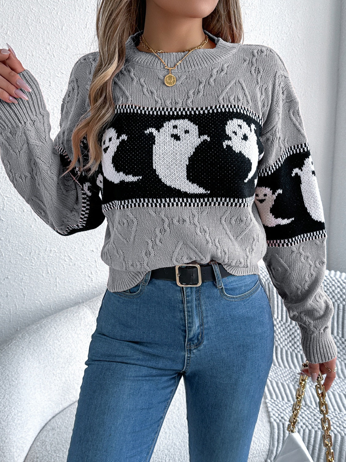Victoria | Ghost crew neck long sleeve sweater