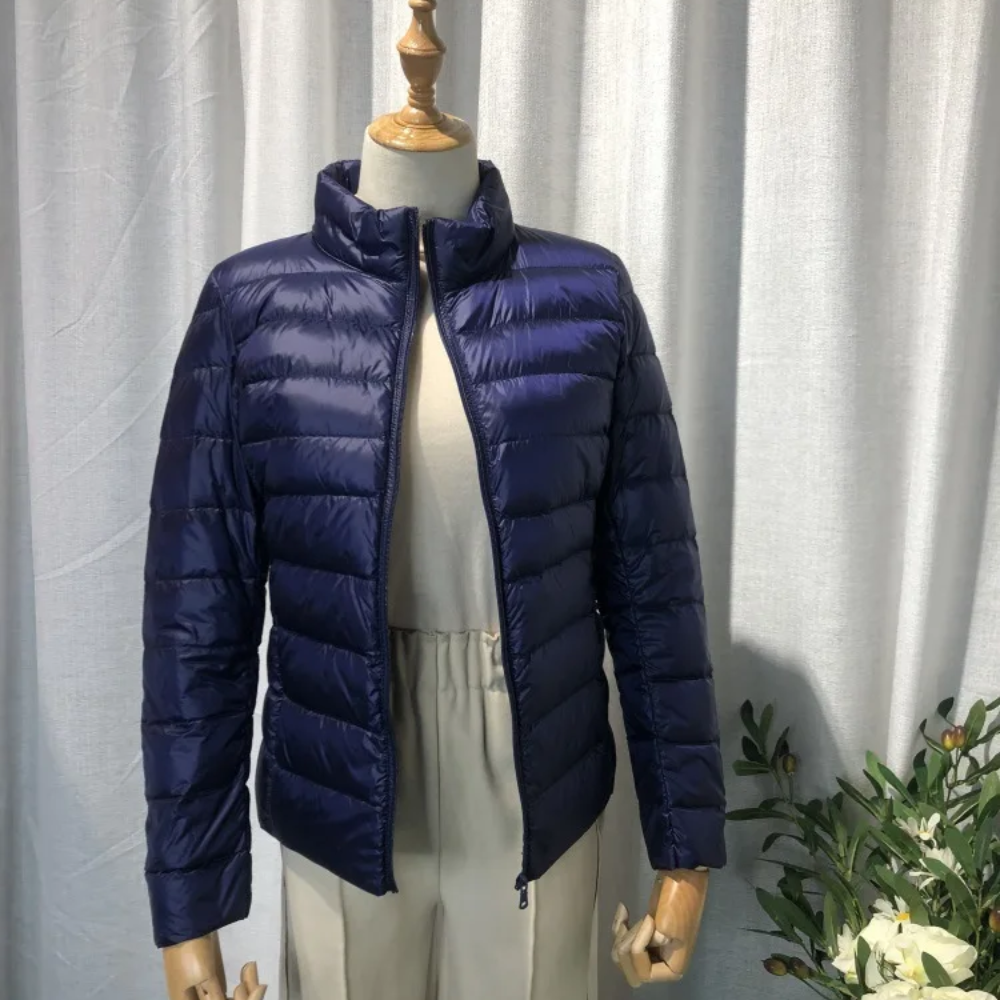 Paz | Chic and relaxed winter garment.