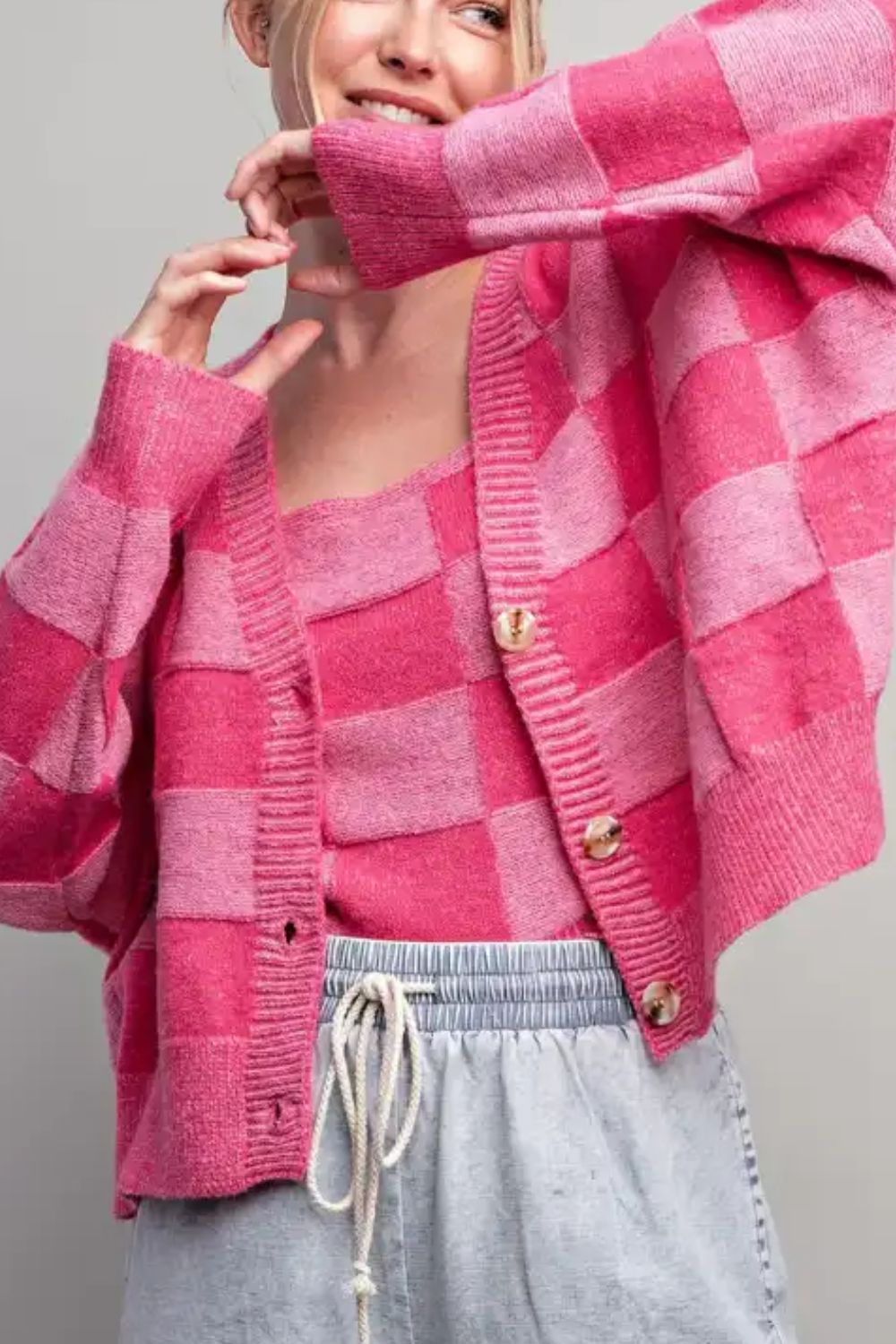 Adriana | Checked long-sleeved cardigan with V-neck