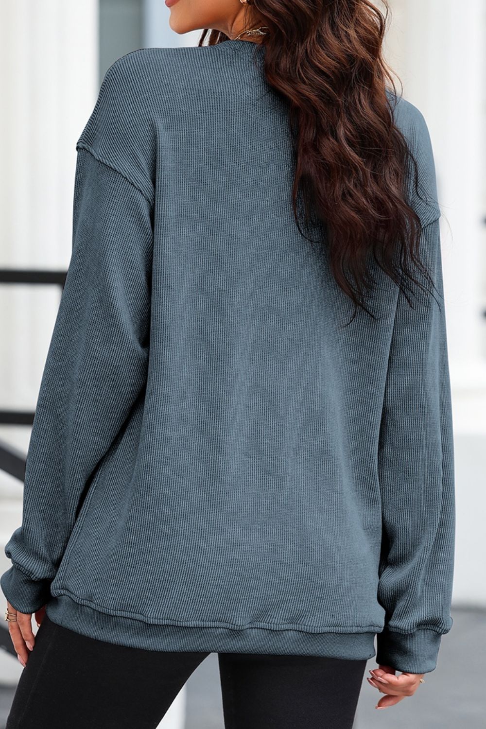 Teresa | Glittery long-sleeved Ghost crewneck sweatshirt