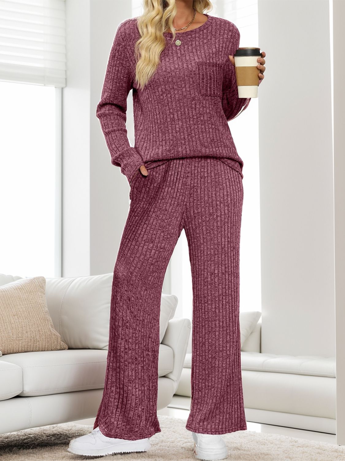 Henriette | Set consisting of a long-sleeved top and crew-neck trousers