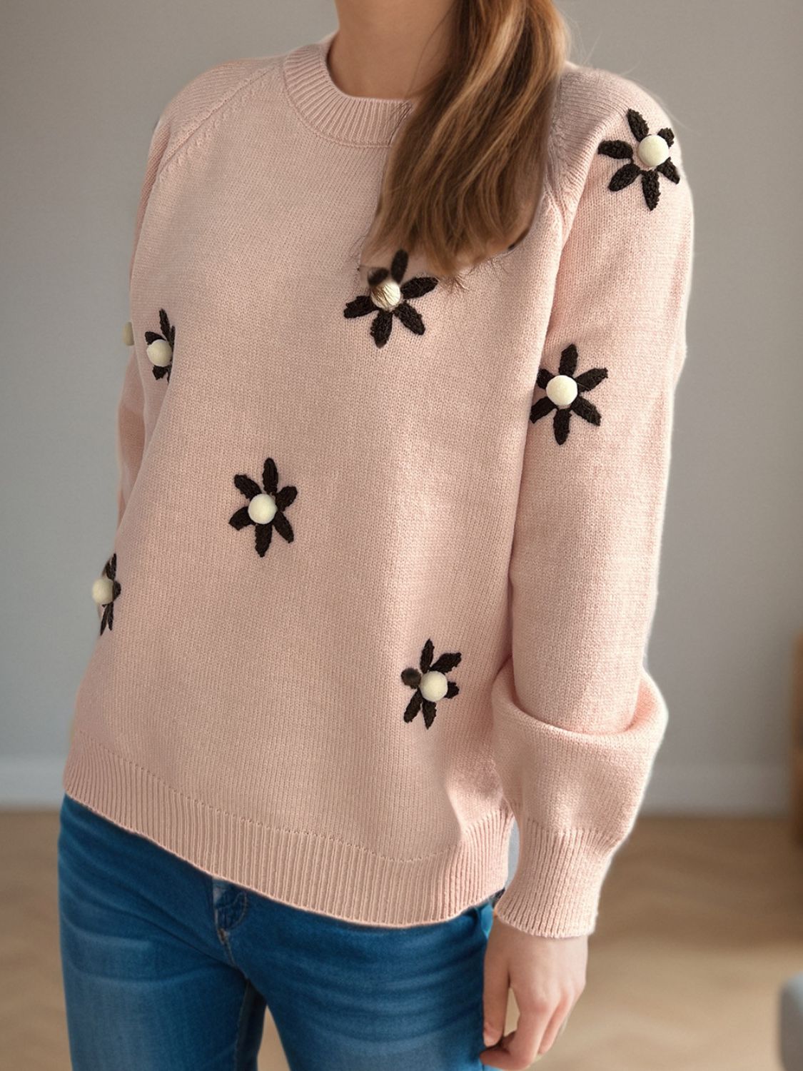 Hana | Floral sweater with a crew neck and raglan sleeves