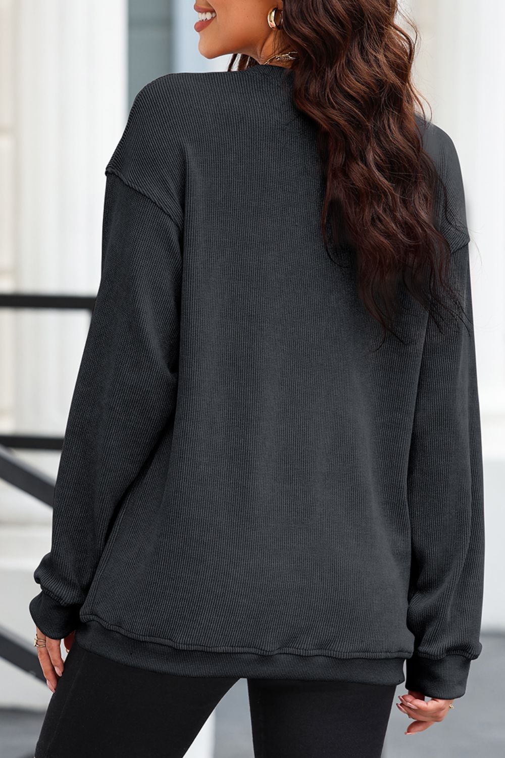 Teresa | Glittery long-sleeved Ghost crewneck sweatshirt