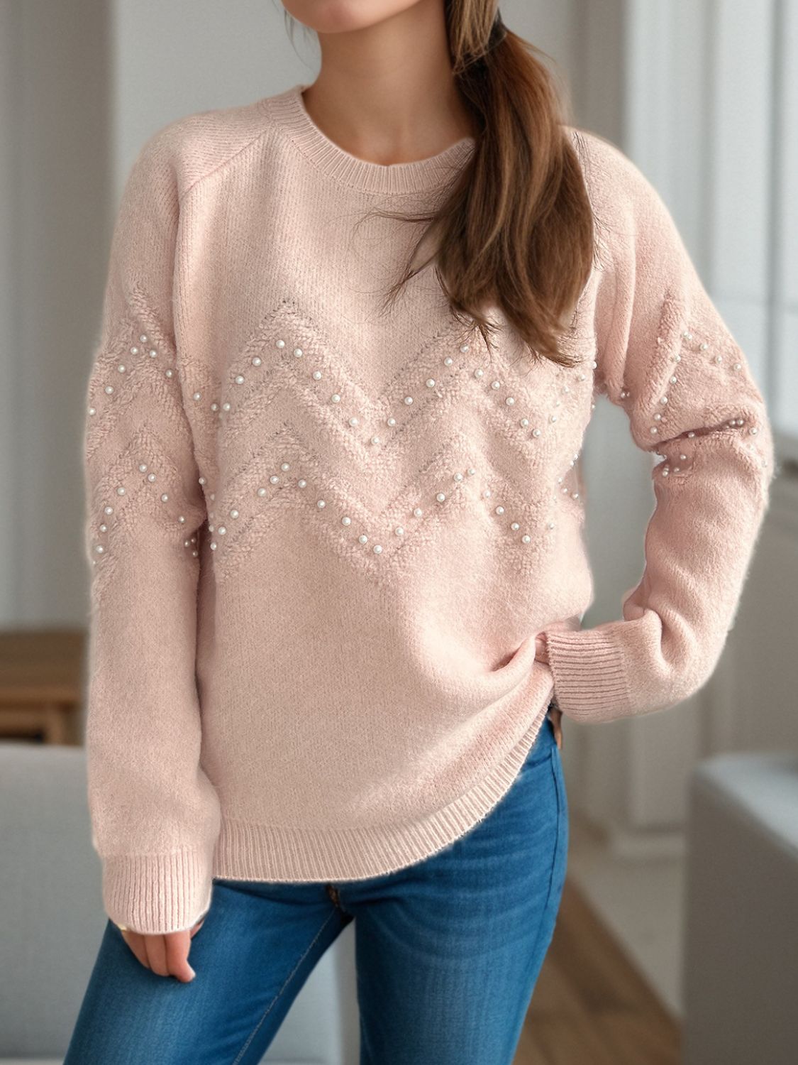 Concepcion | Round neck sweater with raglan sleeves and pearl trim