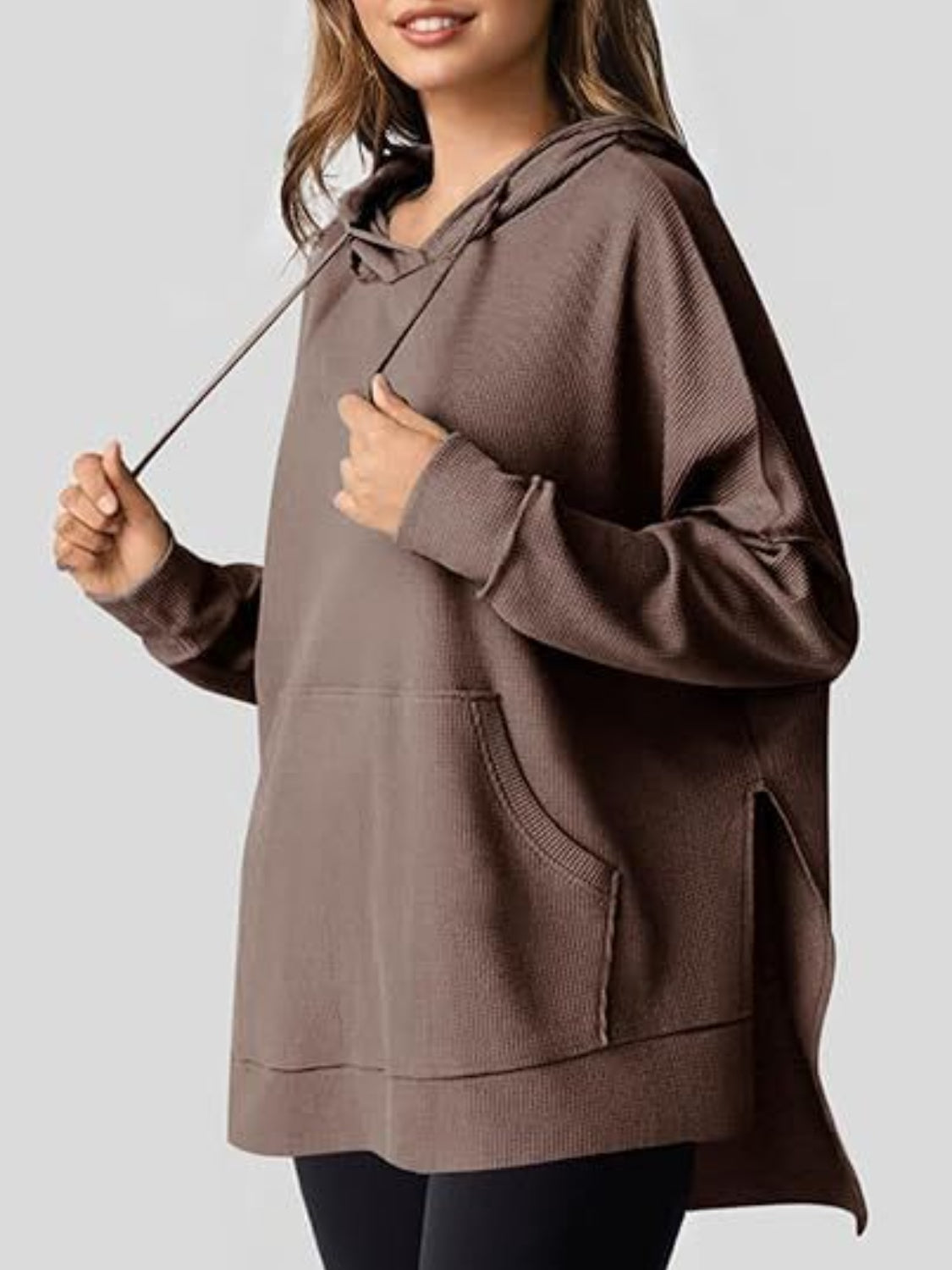 Eleonora | Long sleeve hoodie with drawstring and slit