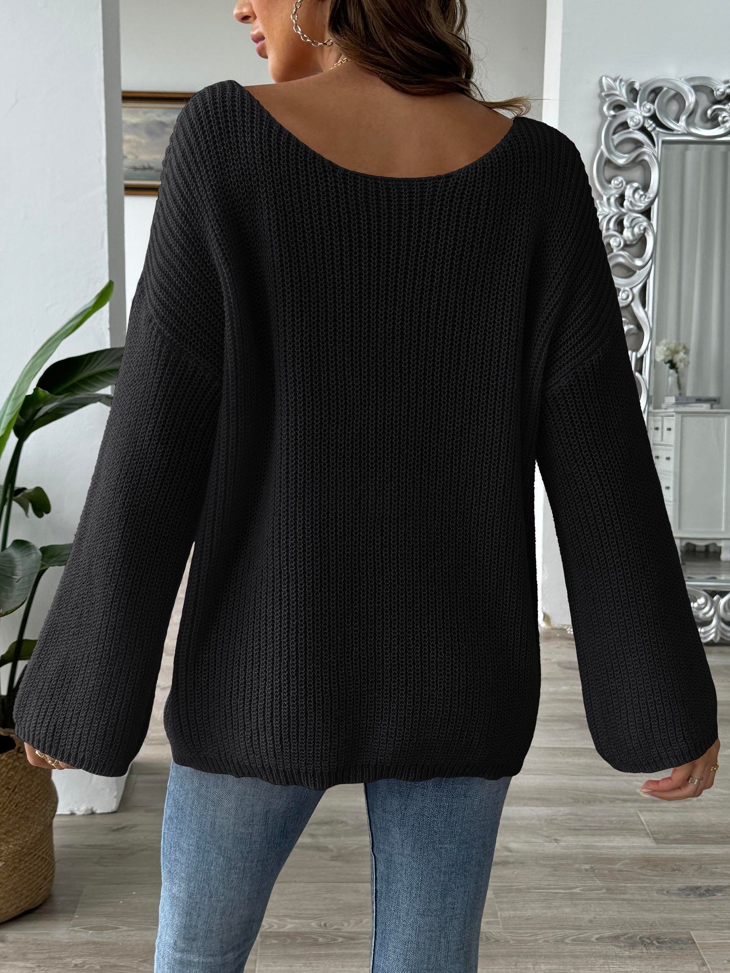 Mirjam | Long-sleeved sweater with a floral crew neck