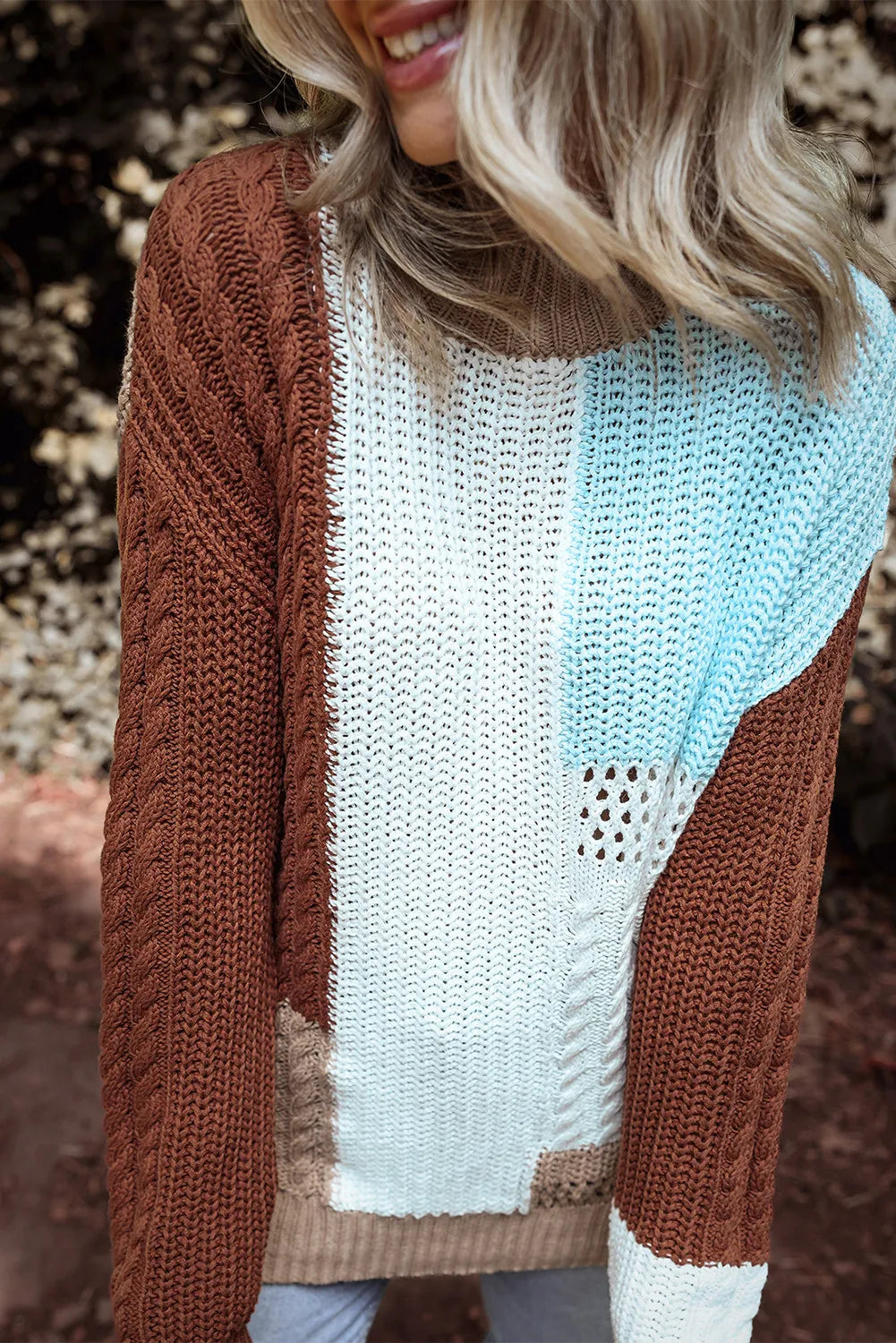 Inés | Color block sweater with a crew neck and long sleeves