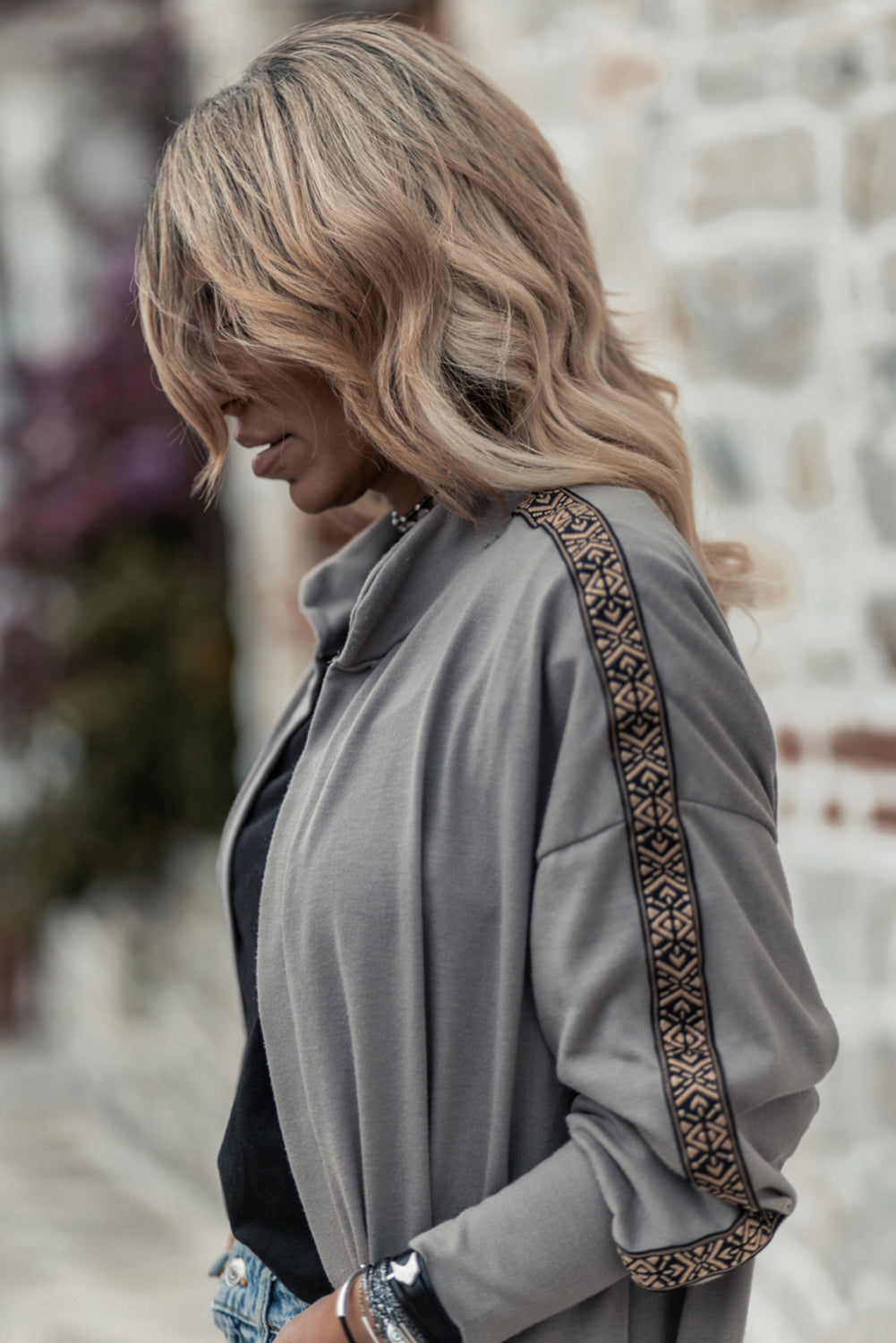 Gloria | Classic and elegant winter cardigan
