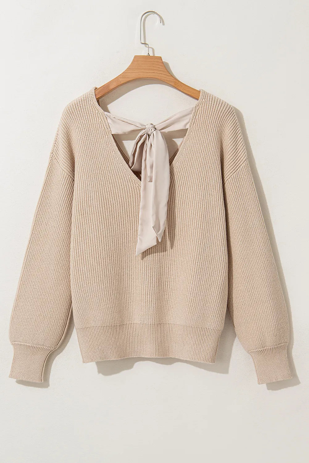 Giorgia | Long-sleeved sweater with a tied V-neck