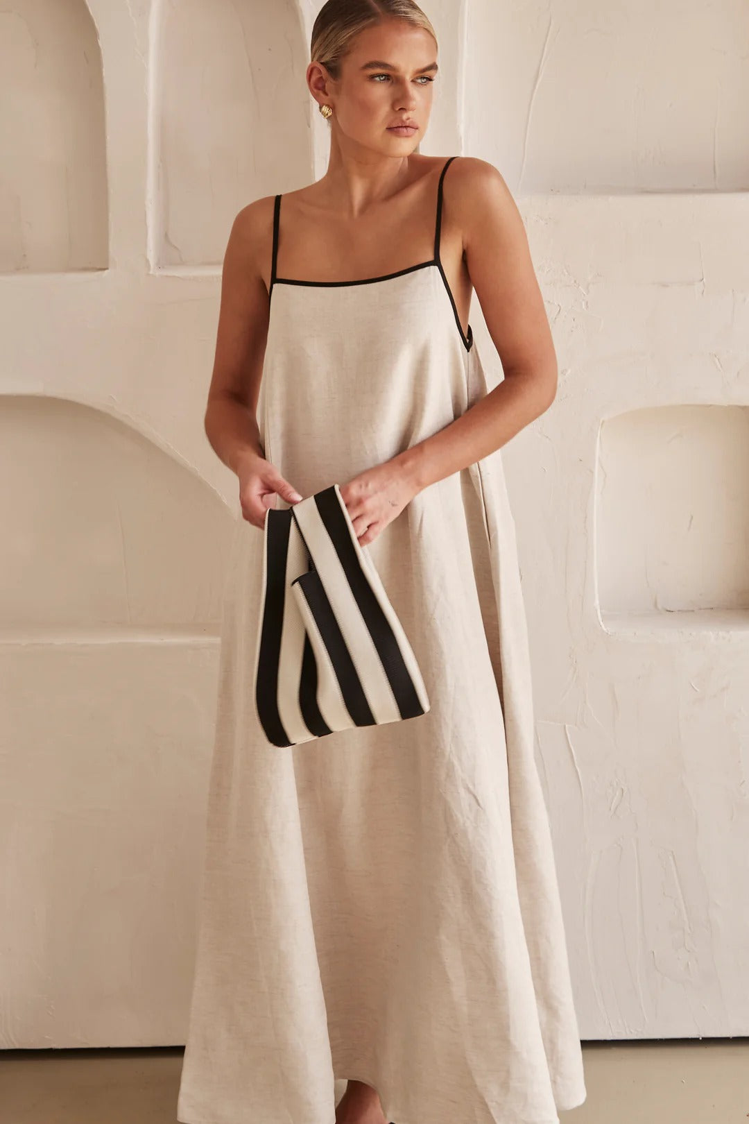 Maria® | Contrast Linen Maxi Dress